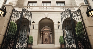 The Best of Both Worlds: Luxury Living in the Heart of Bangkok The Best of Both Worlds: Luxury Living in the Heart of Bangkok